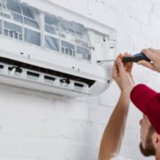 Signs That Your AC Unit Needs Professional Repair Services